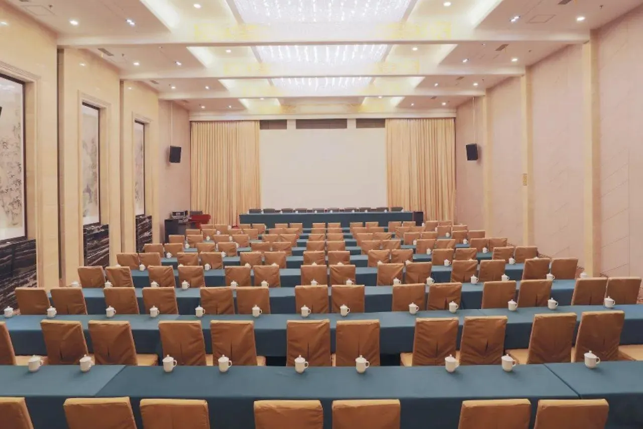 Lu Ban Joy Hotel Hszinmi 3*,